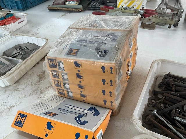 Partij nagels en bouten - afbeelding 10 van  11