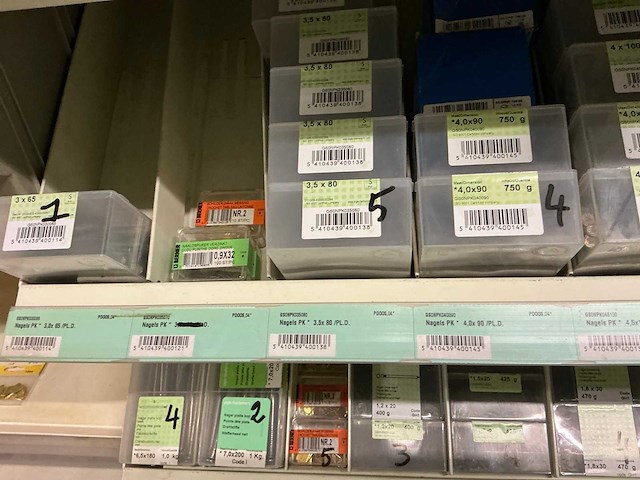 Partij nagels - afbeelding 9 van  23