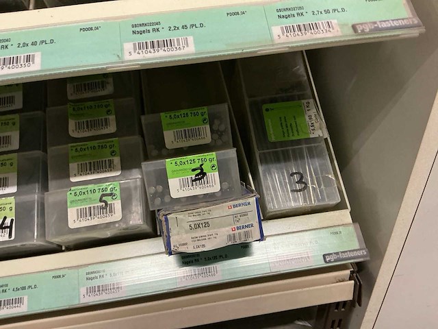 Partij nagels - afbeelding 16 van  23