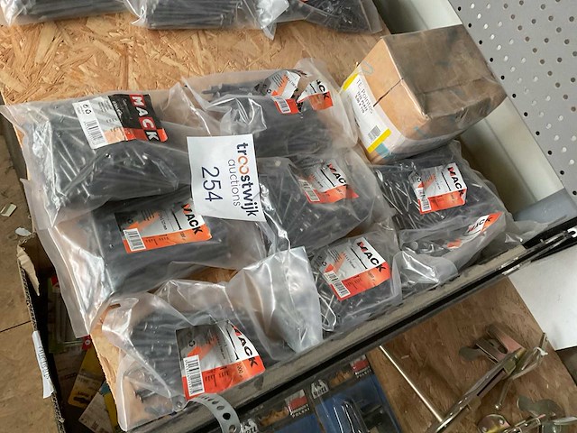 Partij nagels - afbeelding 6 van  6