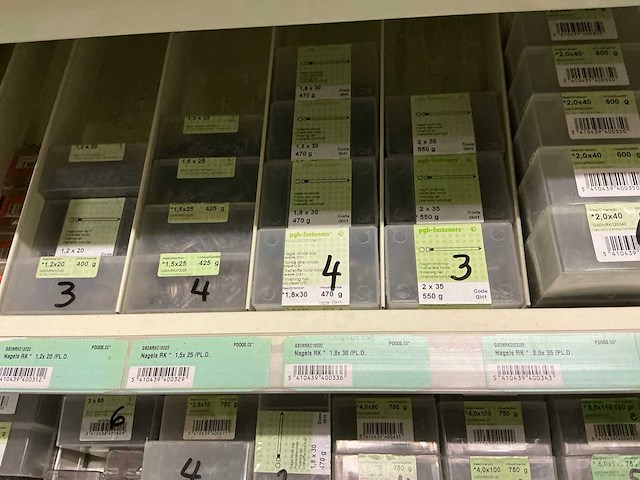 Partij nagels - afbeelding 20 van  25