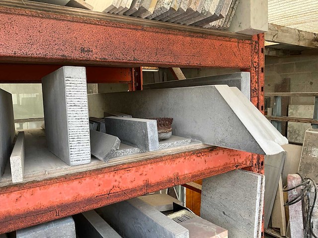 Partij natuursteen/ blauwsteen - afbeelding 27 van  30