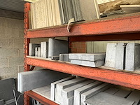 Partij natuursteen/ blauwsteen - afbeelding 29 van  30