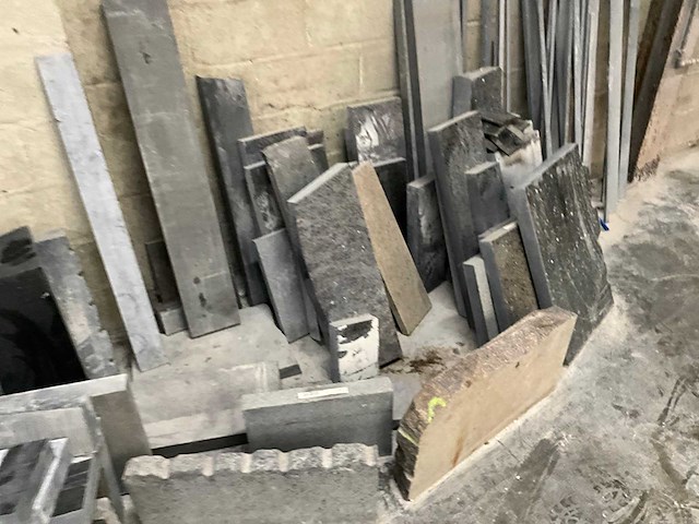 Partij natuursteen/ blauwsteen - afbeelding 5 van  32