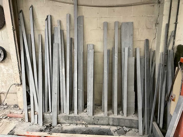 Partij natuursteen/ blauwsteen - afbeelding 10 van  32