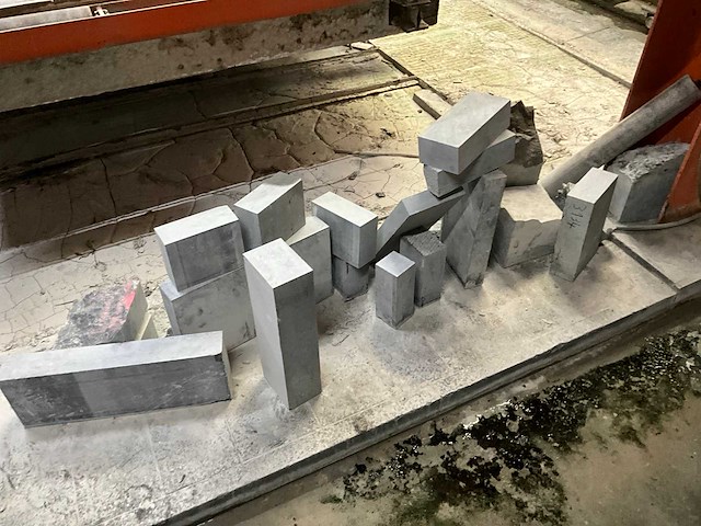 Partij natuursteen/ blauwsteen - afbeelding 16 van  32