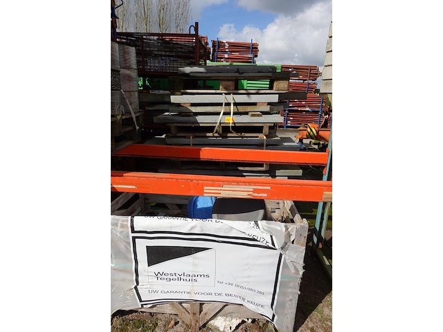 Partij natuursteen - afbeelding 1 van  5