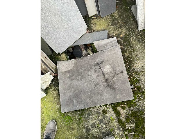 Partij natuursteen - afbeelding 7 van  26