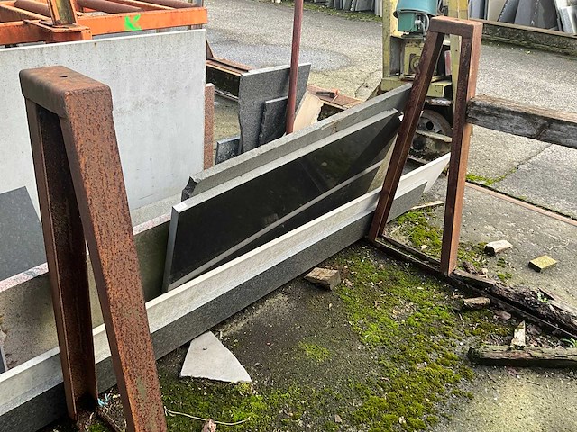 Partij natuursteen - afbeelding 9 van  26