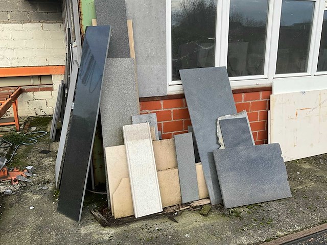 Partij natuursteen - afbeelding 15 van  26