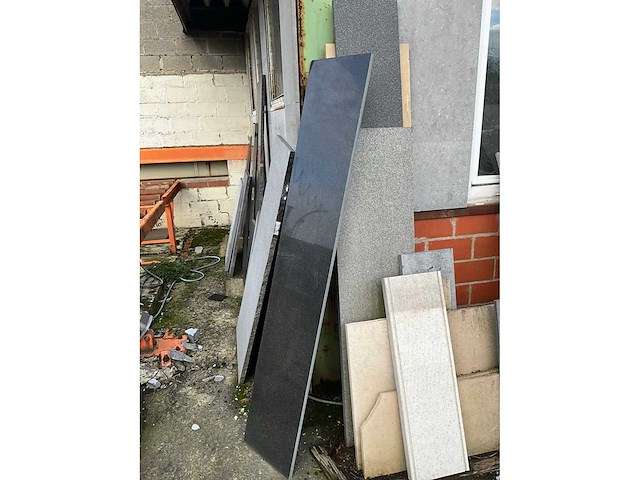 Partij natuursteen - afbeelding 18 van  26