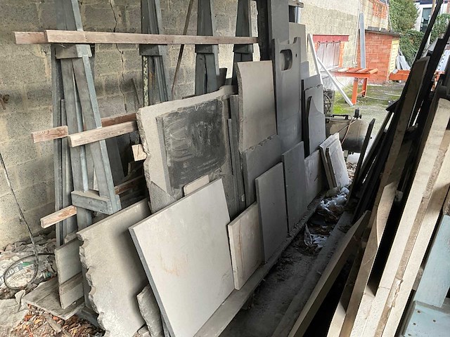 Partij natuursteen - afbeelding 11 van  14