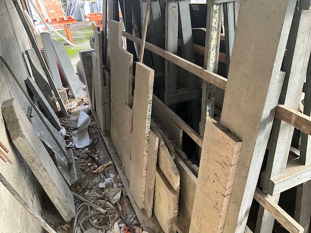 Partij natuursteen - afbeelding 14 van  14