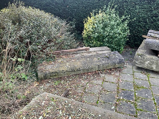 Partij natuursteen - afbeelding 9 van  16