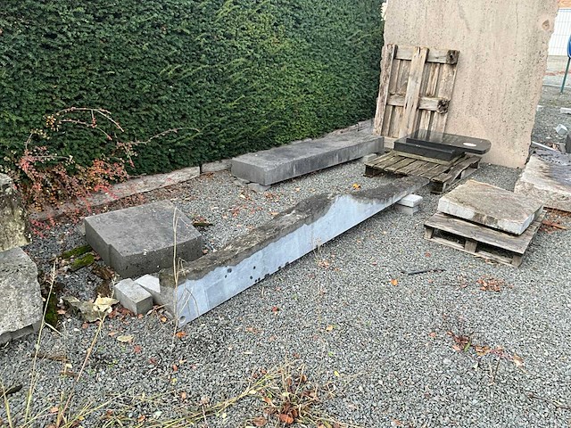 Partij natuursteen - afbeelding 14 van  16