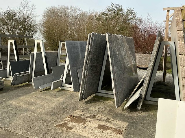 Partij natuursteen - afbeelding 2 van  12