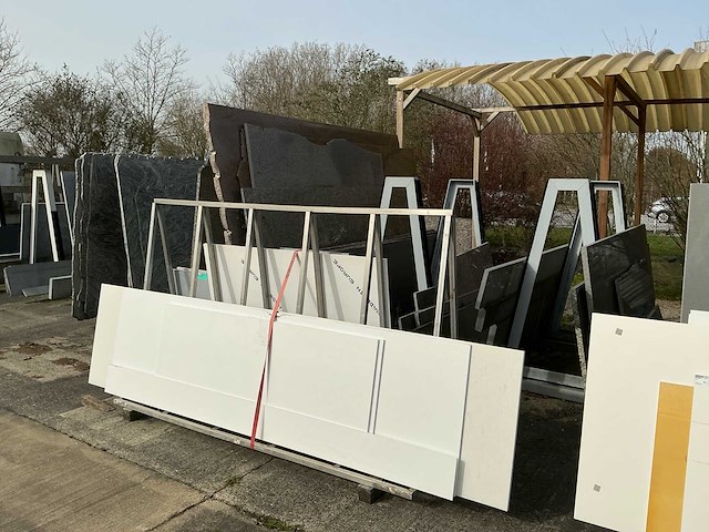 Partij natuursteen - afbeelding 12 van  12