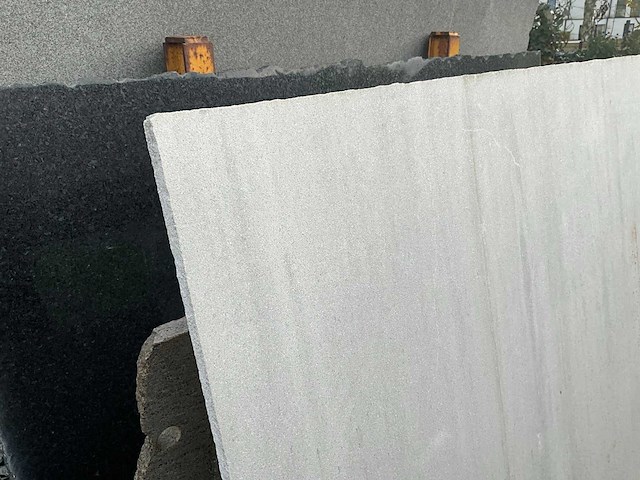 Partij natuurstenen bladen - afbeelding 39 van  40