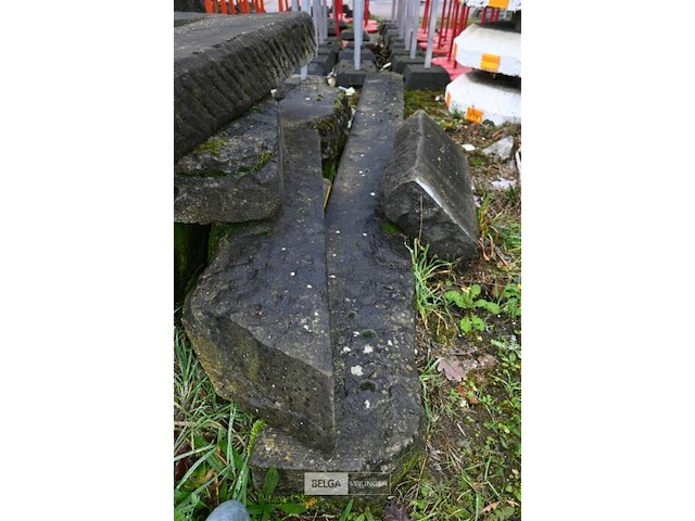 Partij natuurstenen borduren - afbeelding 5 van  5