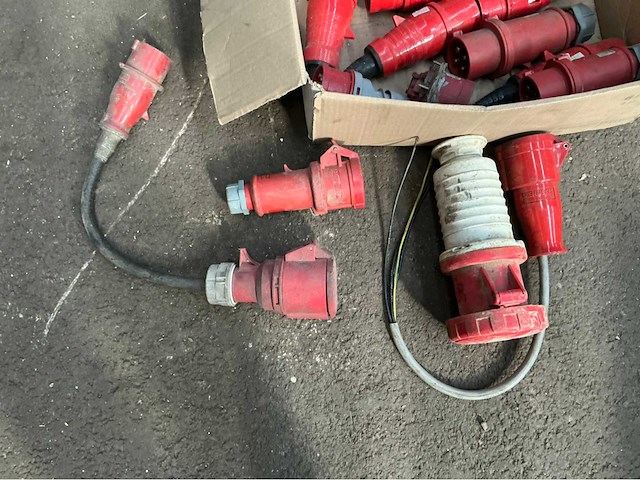 Partij netstekkers - afbeelding 2 van  2