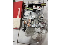 Partij nieuw divers elektra 250 stuks - afbeelding 7 van  8