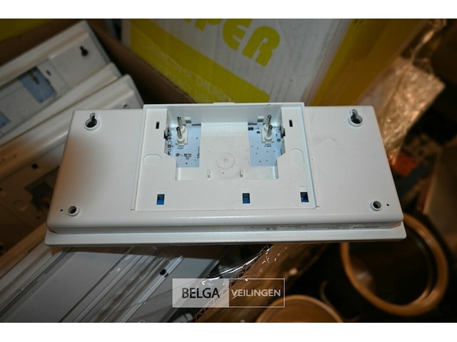 Partij noodverlichting - afbeelding 3 van  9