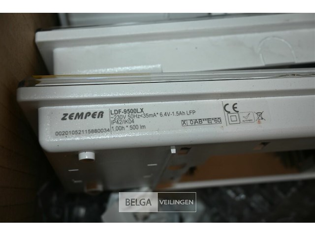 Partij noodverlichting - afbeelding 4 van  9