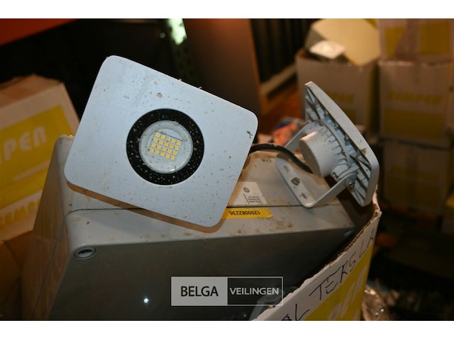 Partij noodverlichting - afbeelding 7 van  9