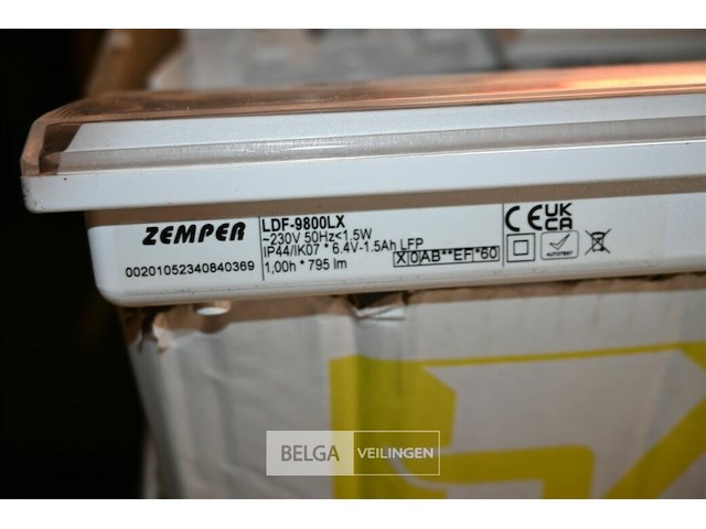 Partij noodverlichting - afbeelding 4 van  7