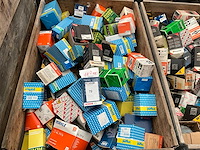 Partij oliefilters circa 160 stuks - afbeelding 2 van  2