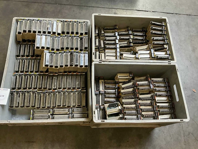 Partij omron plc-modules - afbeelding 1 van  7