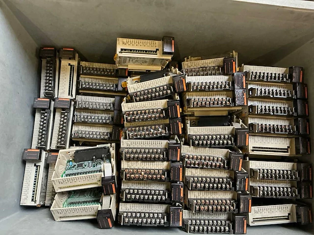 Partij omron plc-modules - afbeelding 2 van  7