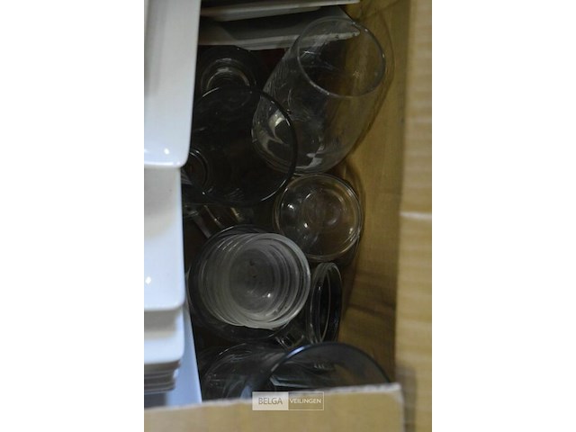 Partij onderborden en glazen - afbeelding 2 van  4