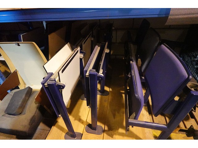 Partij onderdelen auditoriumstoelen - afbeelding 6 van  12