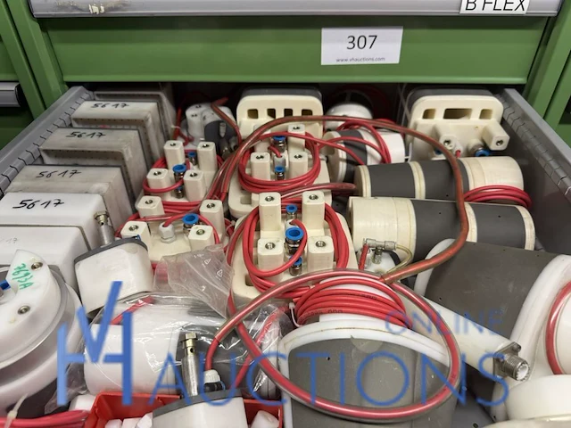 Partij onderdelen voor grijpers en in-mould-labeling - afbeelding 3 van  83