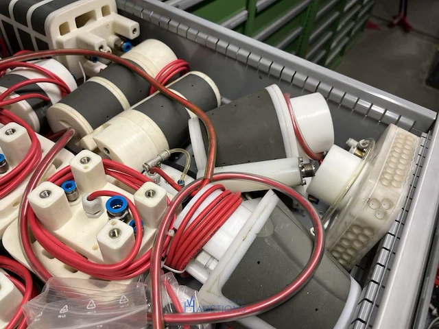 Partij onderdelen voor grijpers en in-mould-labeling - afbeelding 20 van  83