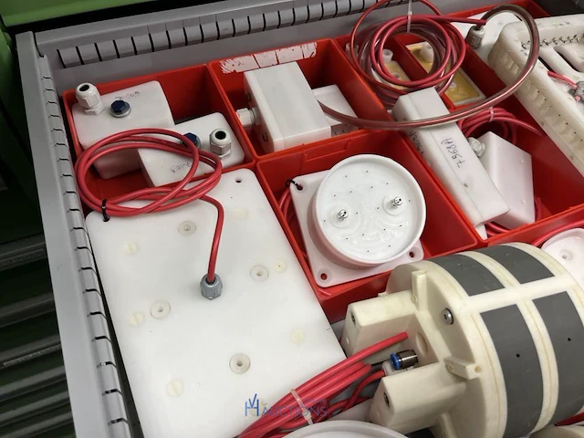 Partij onderdelen voor grijpers en in-mould-labeling - afbeelding 25 van  83