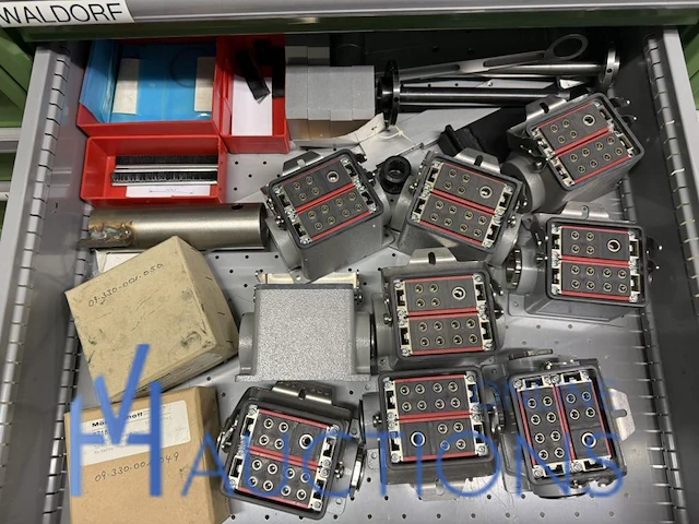 Partij onderdelen voor grijpers en in-mould-labeling - afbeelding 34 van  83