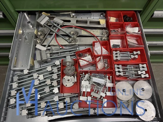 Partij onderdelen voor grijpers en in-mould-labeling - afbeelding 56 van  83