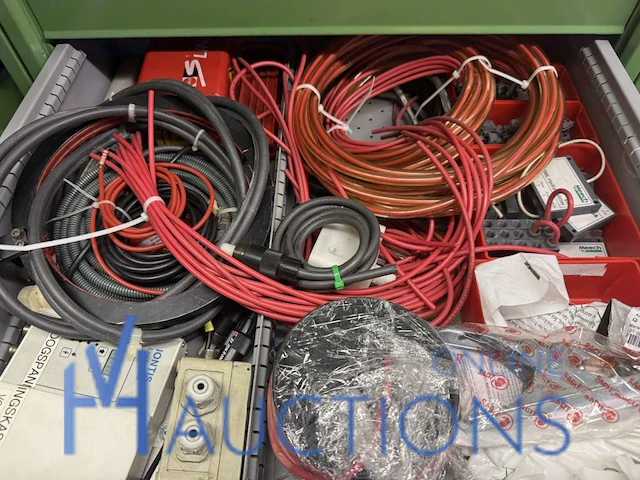 Partij onderdelen voor grijpers en in-mould-labeling - afbeelding 83 van  83
