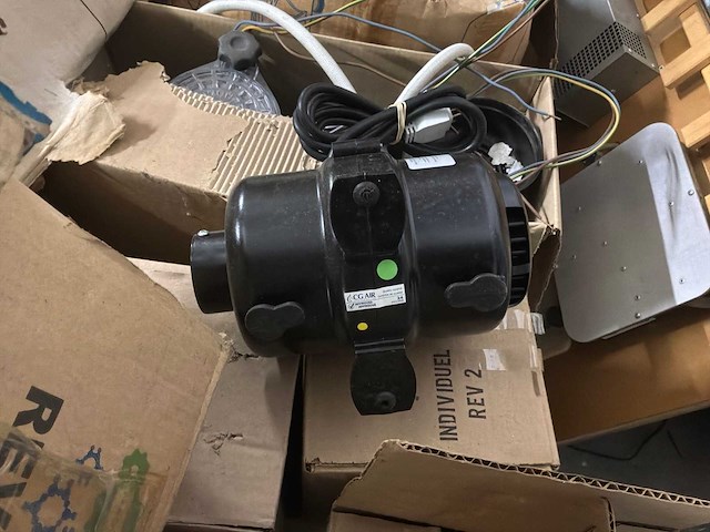 Partij onderdelen voor jacuzzi - afbeelding 5 van  7