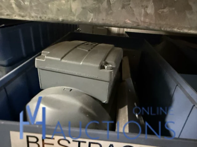 Partij onderdelen voor verpakkingsmachines en robots - afbeelding 8 van  100