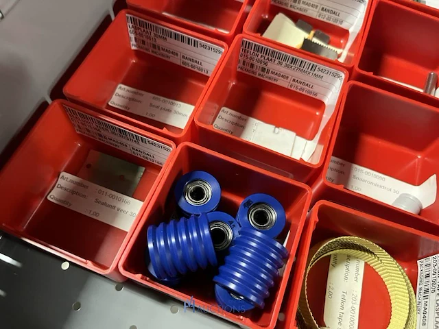 Partij onderdelen voor verpakkingsmachines en robots - afbeelding 71 van  100