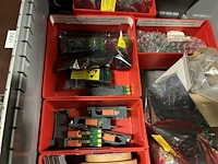 Partij onderdelen voor verpakkingsmachines en robots - afbeelding 97 van  100