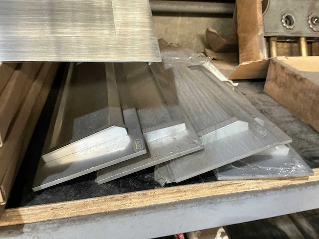 Partij onderdelen - afbeelding 5 van  5