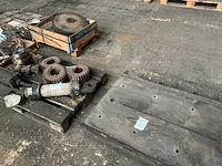 Partij onderdelen - afbeelding 2 van  9