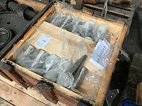 Partij onderdelen - afbeelding 2 van  7