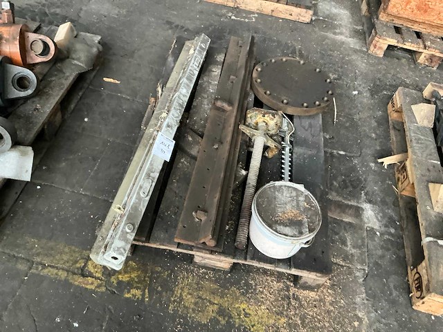 Partij onderdelen - afbeelding 3 van  4