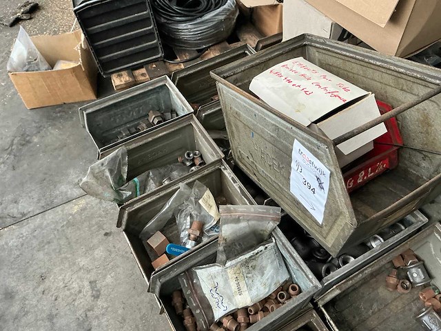 Partij onderdelen - afbeelding 5 van  15