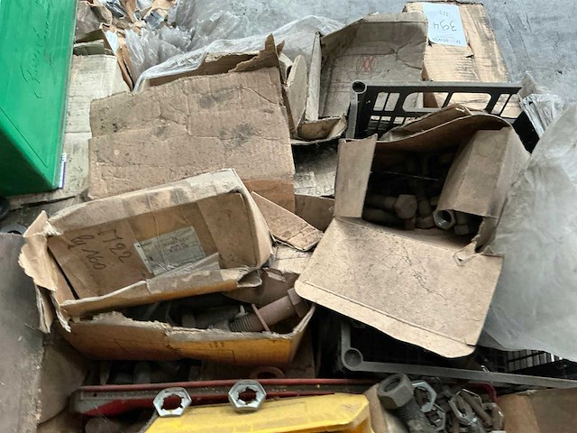 Partij onderdelen - afbeelding 14 van  15